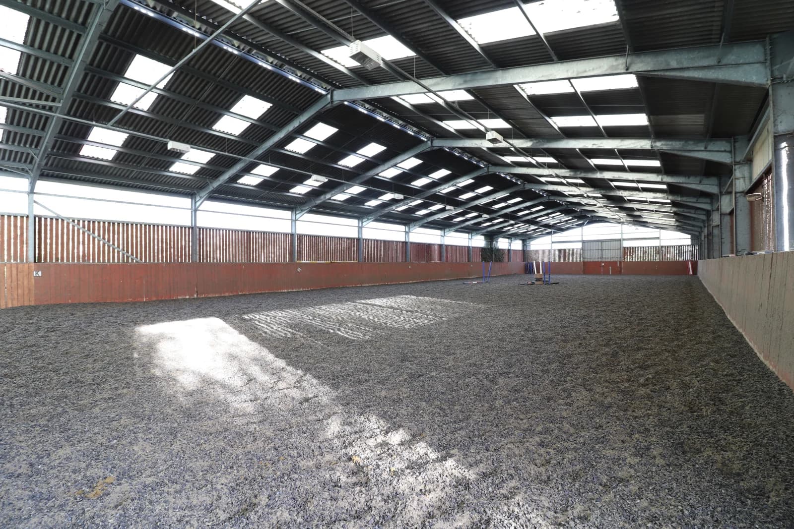 Indoor equestrian arena